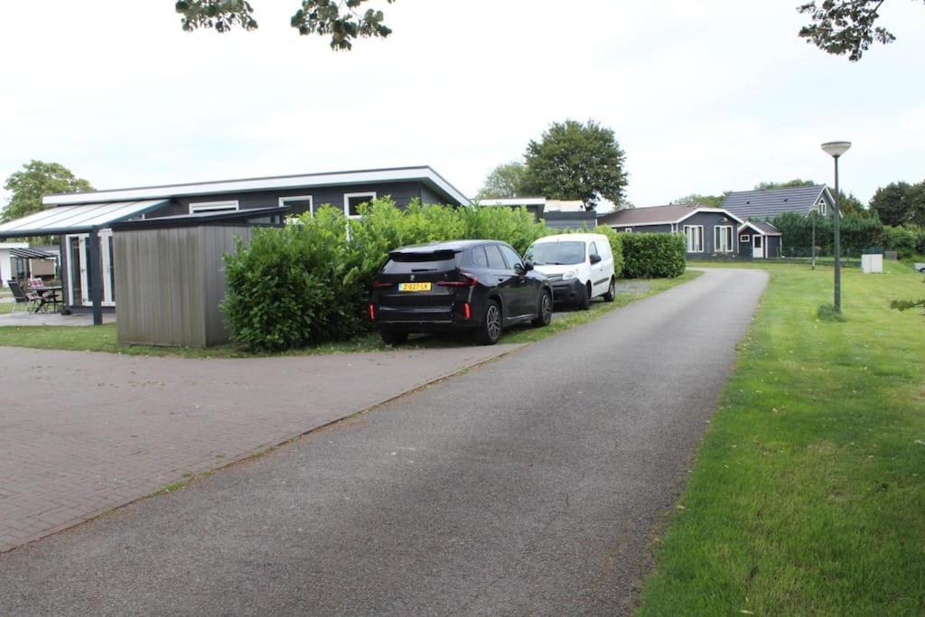 Vakantiehuis Met Vijverzicht Lathum Exterior photo